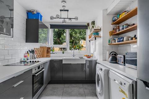 9 Stacy Path, London, SE5 7SL