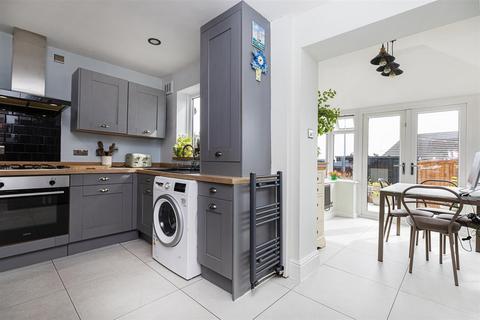 undefined, Wentworth Avenue, Huddersfield HD8