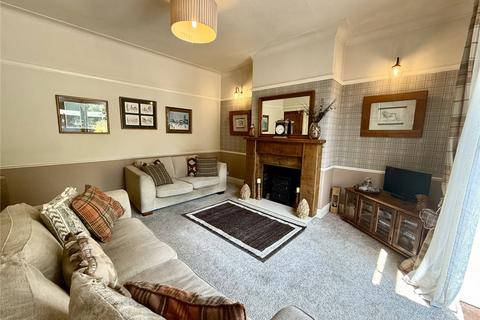 3 Bartlett Road, Shaw, Oldham, OL2 7BS