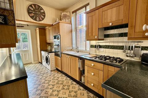 3 Bartlett Road, Shaw, Oldham, OL2 7BS