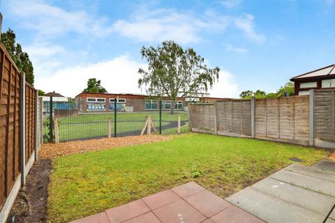 3 bedroom semi-detached house for sale, Sandhurst Avenue, Wistaston
