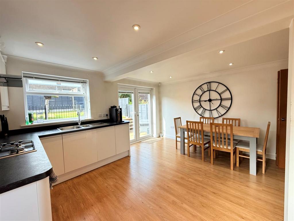 Kitchen to dining roon.jpg