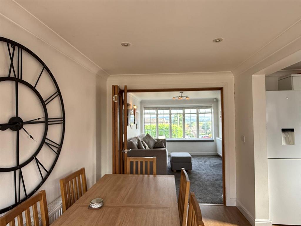 Dining room to kitchen.jpg