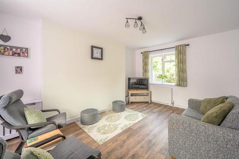3 bedroom semi-detached house for sale, Glynne Avenue, Kingswinford, DY6 9PT