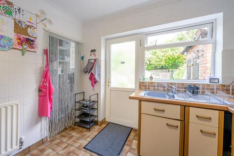 3 bedroom semi-detached house for sale, Glynne Avenue, Kingswinford, DY6 9PT