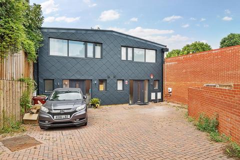undefined, Central Reading,  Berkshire,  RG1