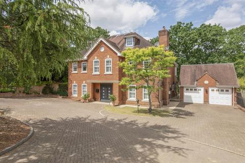 undefined, The Leigh, Coombe, Kingston Upon Thames