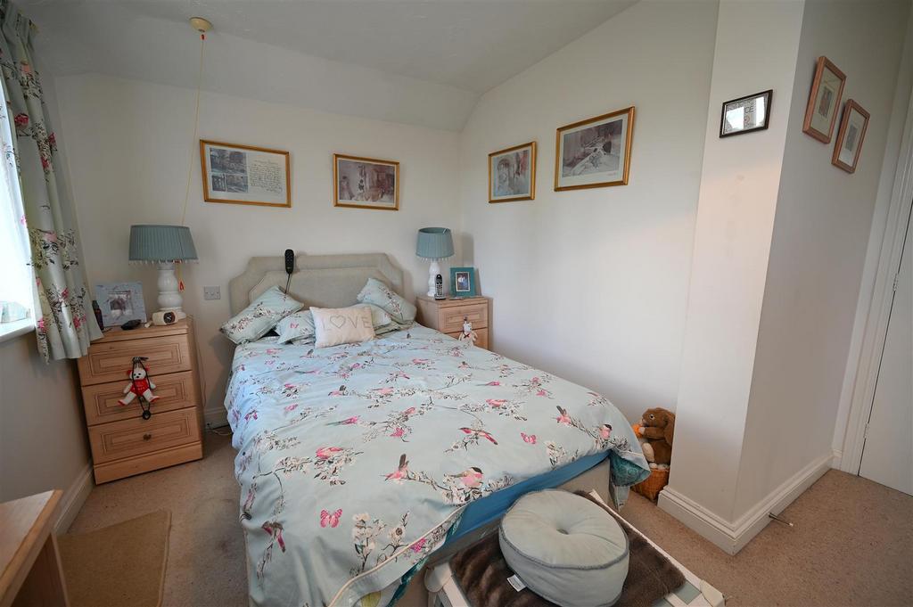 Bed1.2.JPG