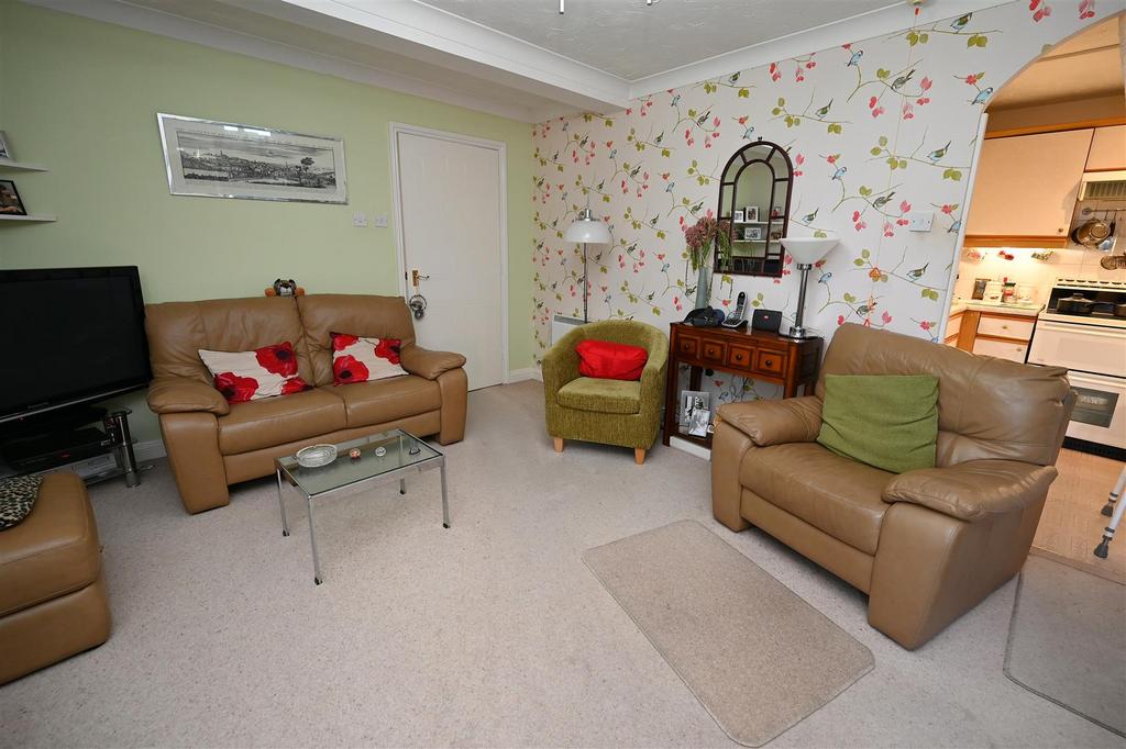 Living room2.JPG
