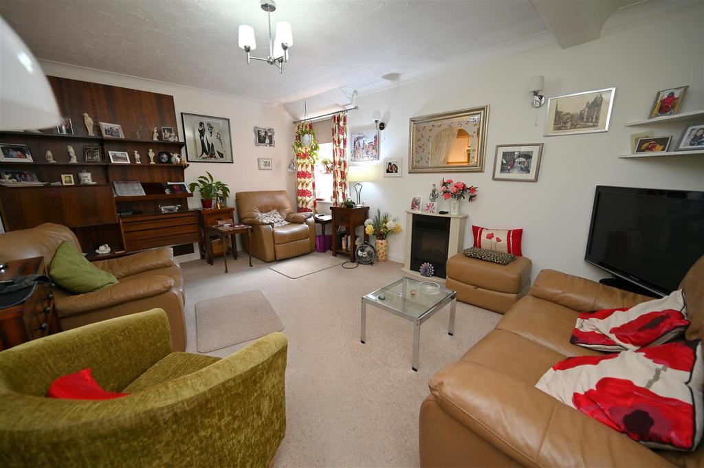 Living room4.JPG