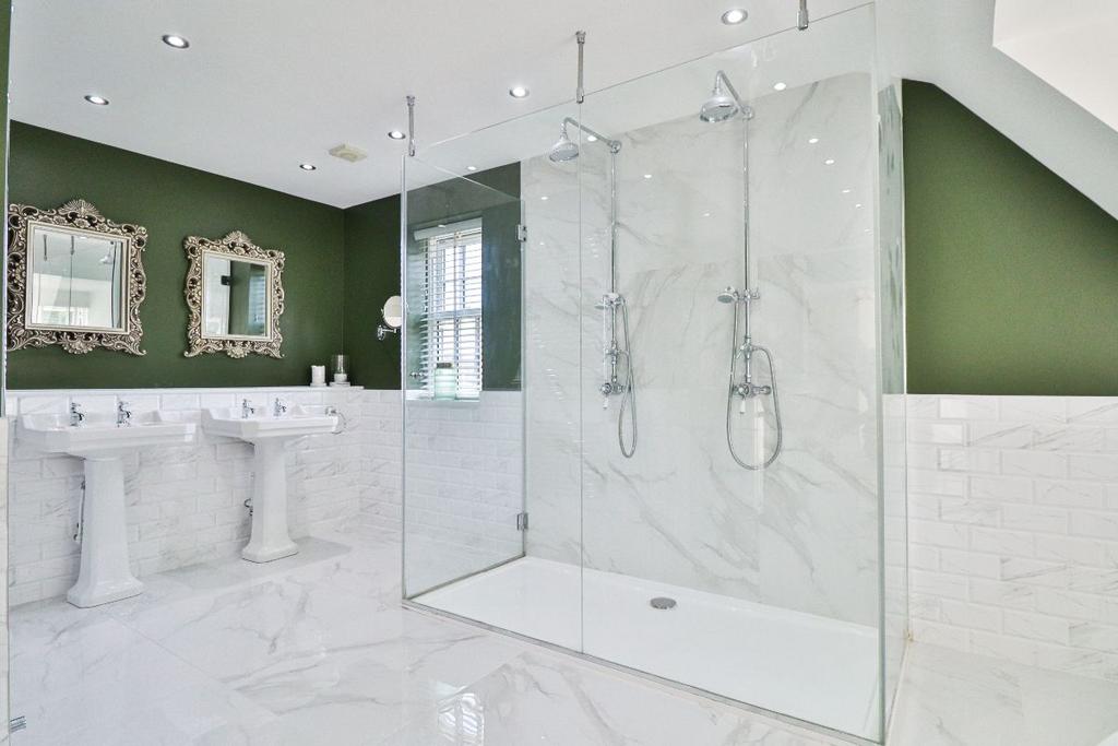 Master En-Suite II