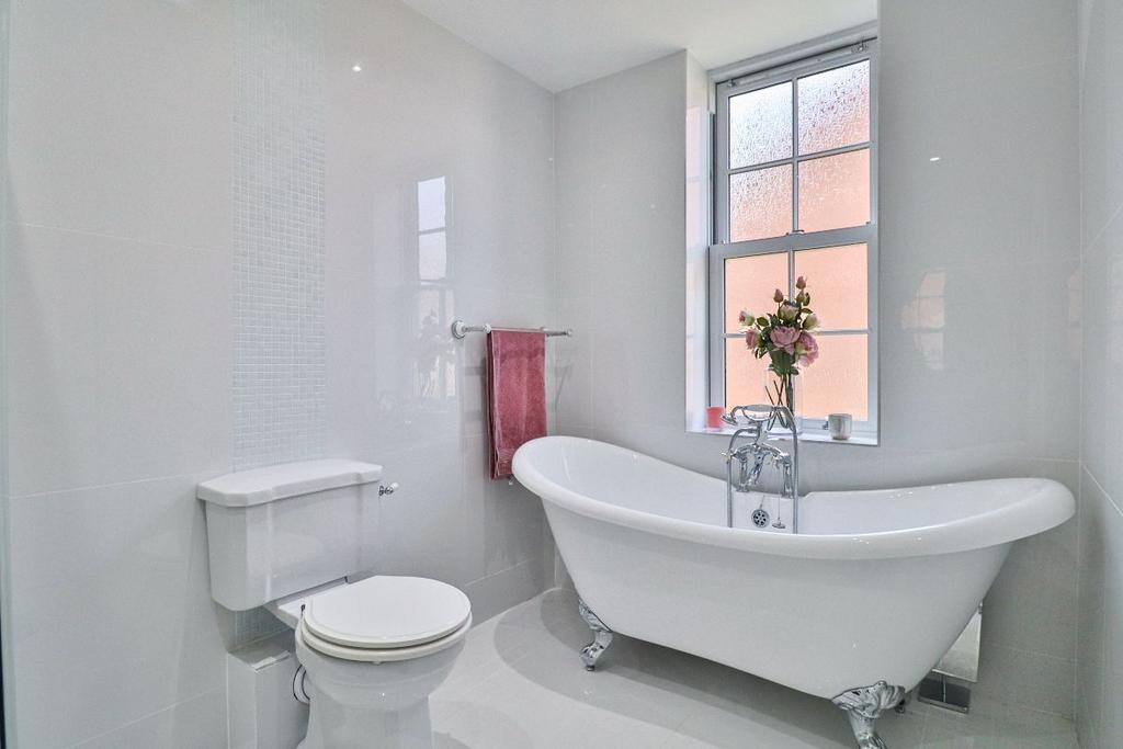 En-Suite 2