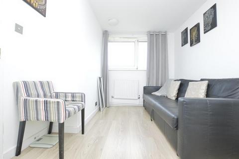 3 bedroom flat for sale, Shirley Road, London