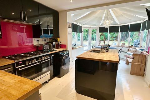 1 Aldwell Close, Wootton, Northampton, NN4 6AX