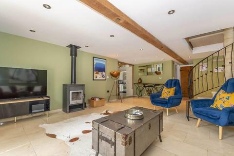 3 bedroom barn conversion for sale, The Common, Norwich NR14