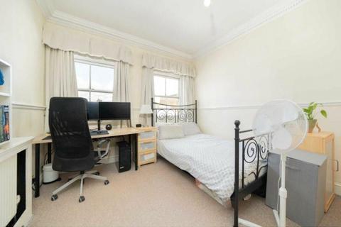 3 bedroom flat for sale, Lexham Gardens, London, W8