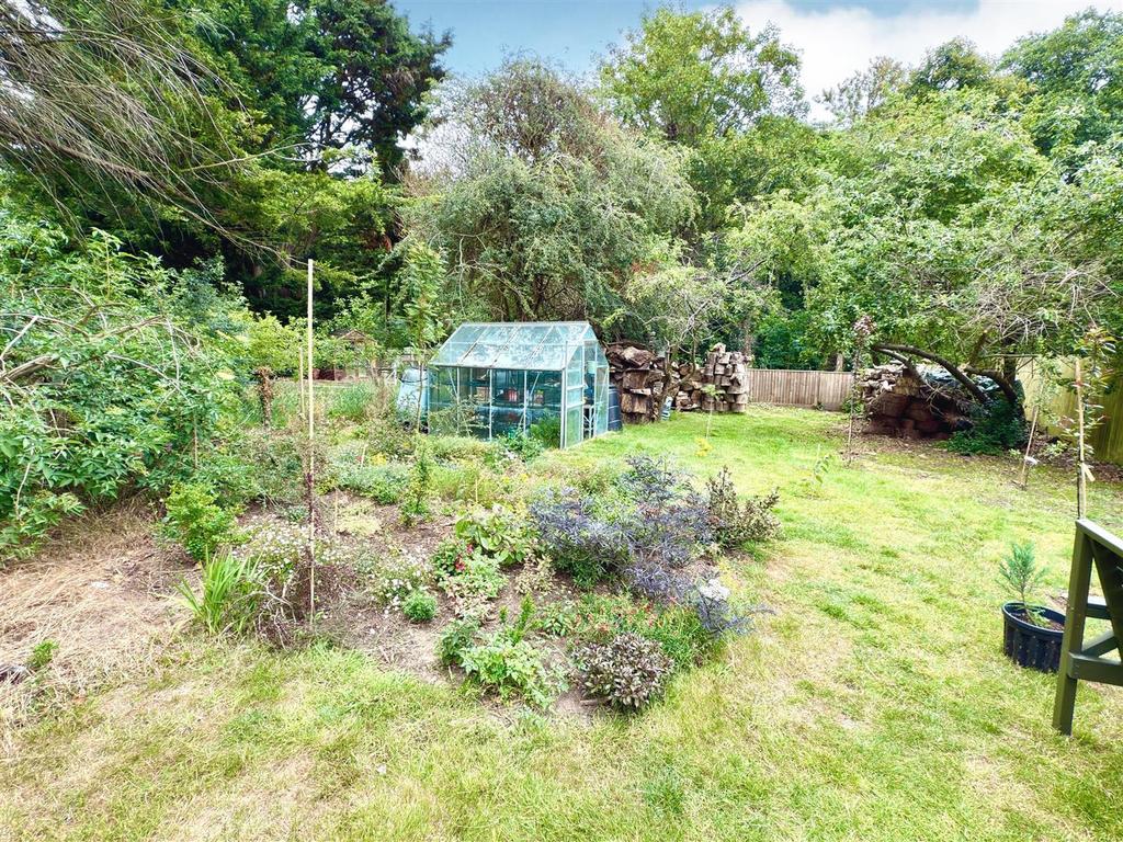 GARDEN 4.jpg