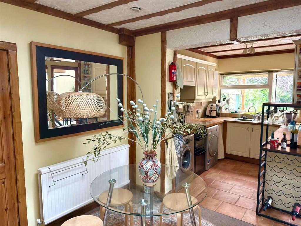 DINER KITCHEN.jpg