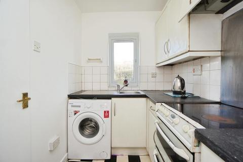 2 bedroom flat for sale, Sterndale Road Millhouses, Sheffield, S7 2LB