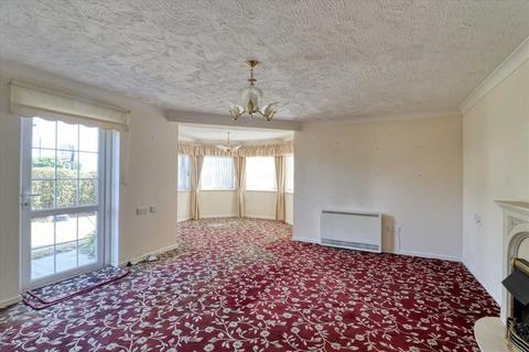 2 bedroom apartment for sale, Clacton on Sea CO15