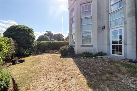 2 bedroom apartment for sale, Clacton on Sea CO15