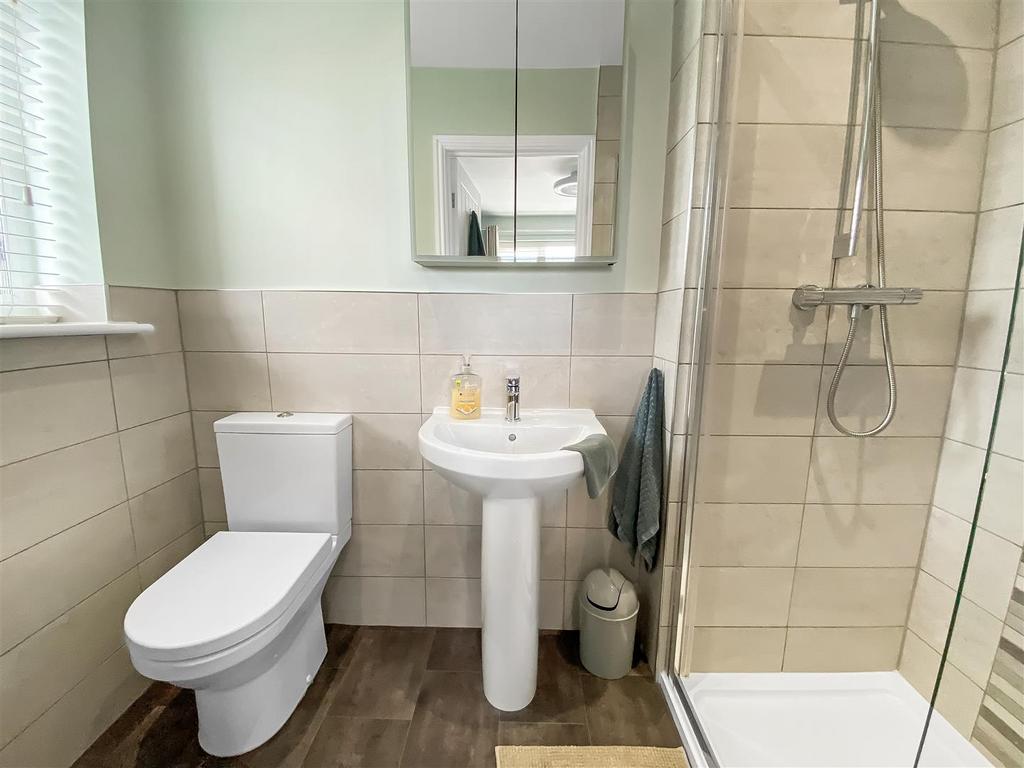 En-Suite Shower Room/WC