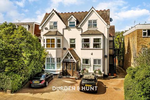 2 bedroom apartment for sale, Palmerston Road, Buckhurst Hill ,IG9