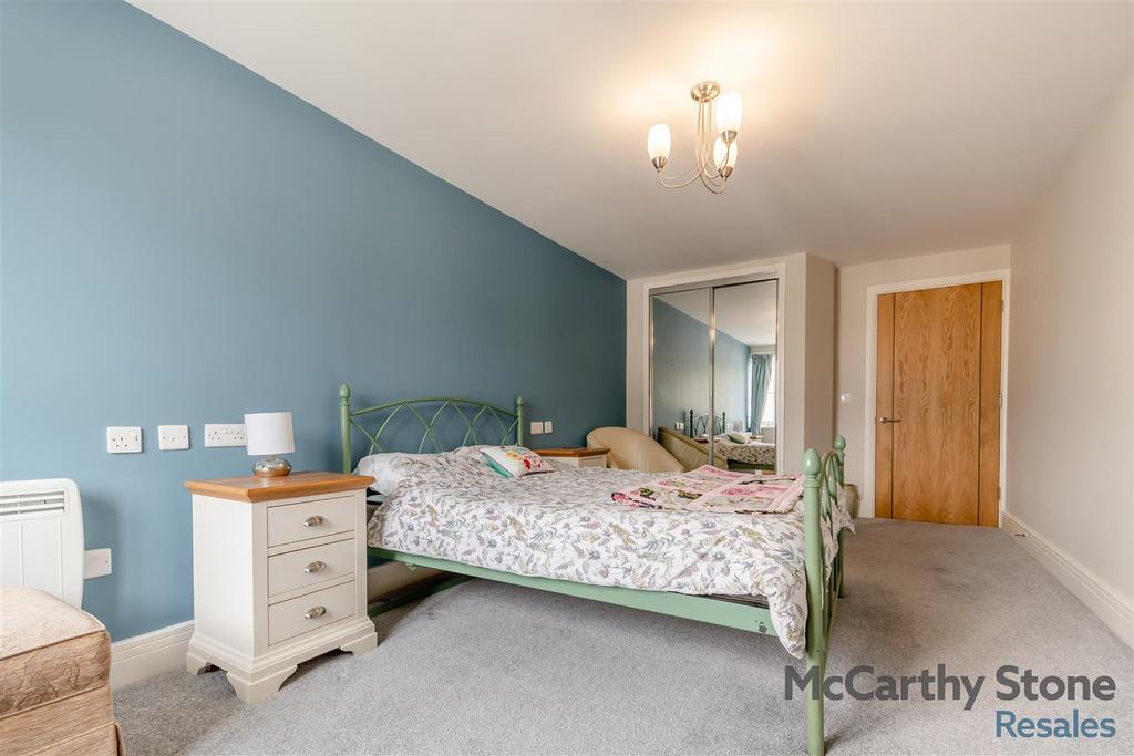 8653806-interior02.jpg