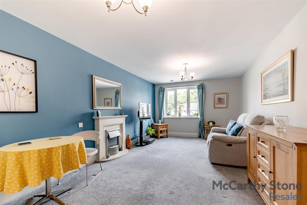 8653806-interior06.jpg