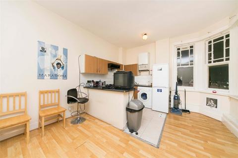 1 bedroom apartment to rent, Grand Parade, Green Lanes, London