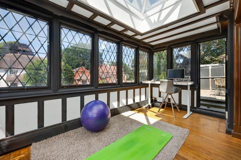 5 bedroom terraced house for sale, Mayfield Road, Weybridge, Surrey, KT13