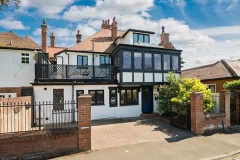 5 bedroom terraced house for sale, Mayfield Road, Weybridge, Surrey, KT13