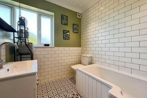 48 Mead Road, Folkestone, CT19 5QZ