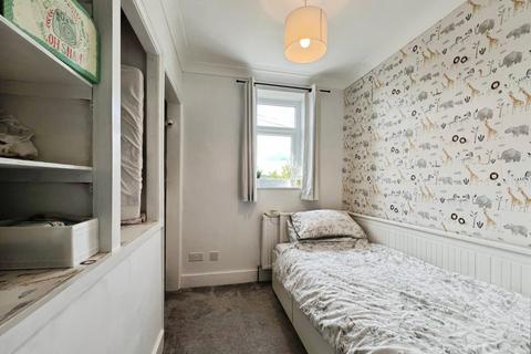 48 Mead Road, Folkestone, CT19 5QZ