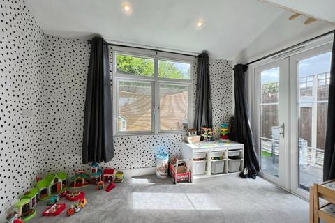 48 Mead Road, Folkestone, CT19 5QZ