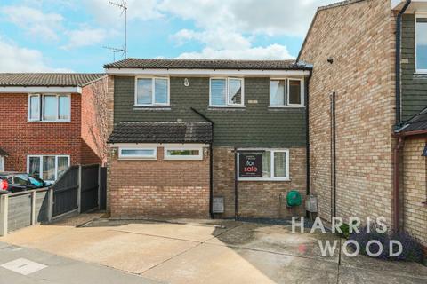 4 Cairns Road, Colchester, CO2 8UZ