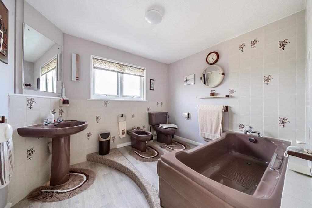 Bathroom (1)