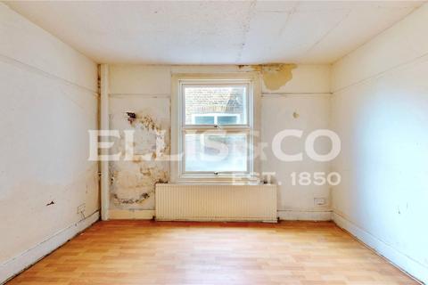 4 bedroom semi-detached house for sale, Chaplin Road, Wembley, HA0