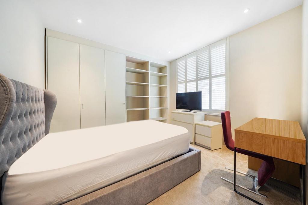 Bedroom 1 (1).jpg