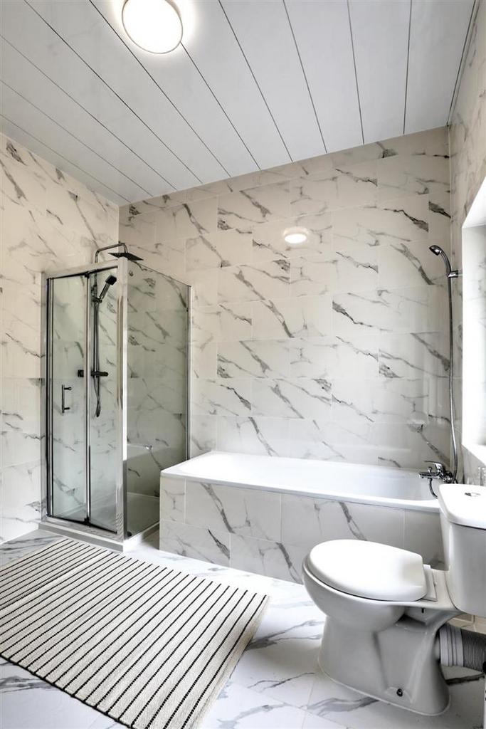 Bathroom combined W.C