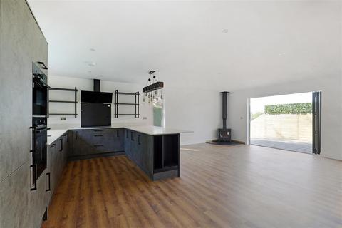 3 bedroom detached house for sale, Selwyn Close, Ryeford