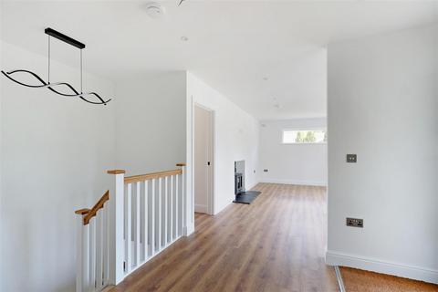 3 bedroom detached house for sale, Selwyn Close, Ryeford