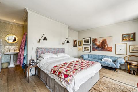 undefined, Elgin Crescent, London