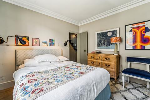 undefined, Elgin Crescent, London