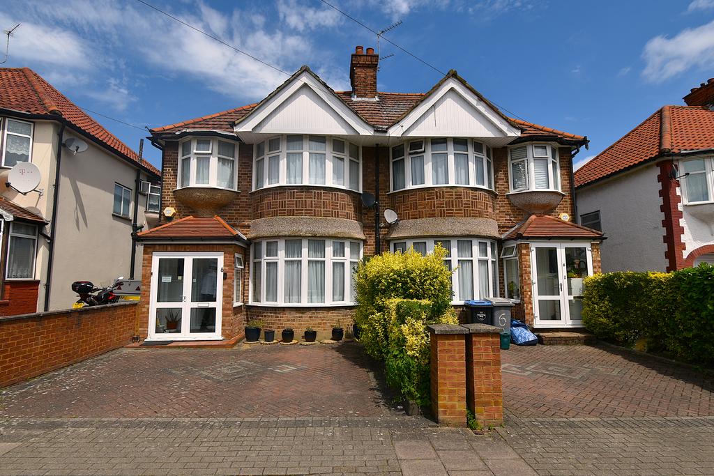 4-Bedroom Semi-Detached Property For Sale £650,0