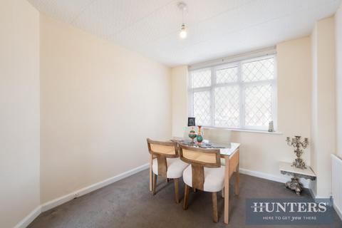 8 Elmdene, Surbiton, KT5 9PW