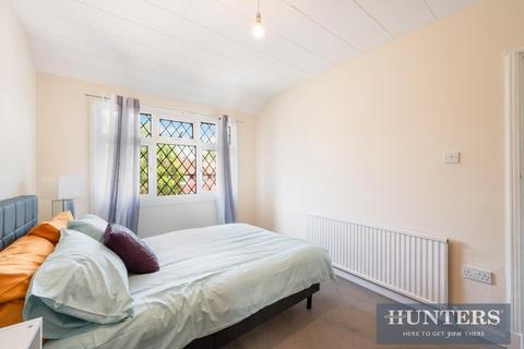 8 Elmdene, Surbiton, KT5 9PW