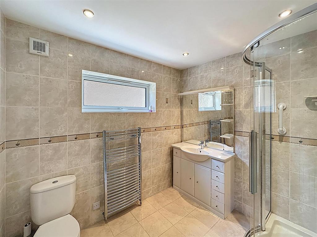 En Suite Shwer Room