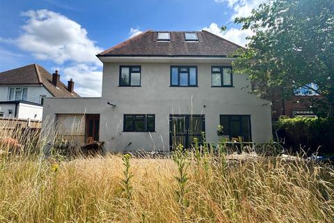 6 bedroom detached house for sale, Park Road, Stanford-Le-Hope