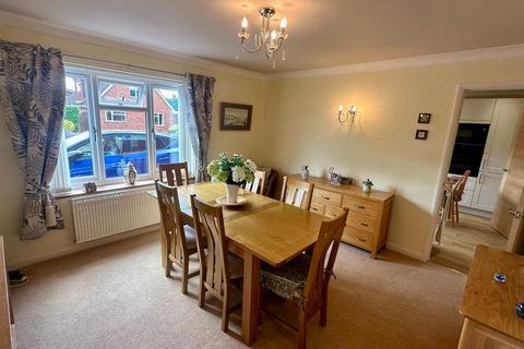 8 Nursery Drive, Moreton On Lugg, Hereford, HR4 8DJ